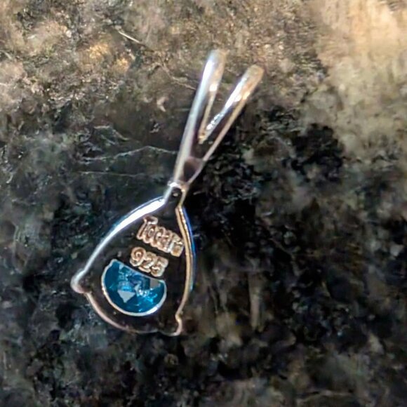 Drop shape blue DiAmi pendant from Tocara sterling silver rhodium plated - Picture 2 of 2